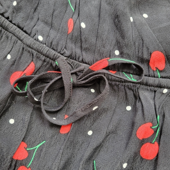 Express Cherry Polka Dot Print Strappy Rayon Romper Cherries Rockabilly Pin Up M - Picture 6 of 12